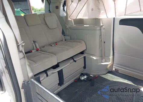 2016 Dodge Grand Caravan Sxt from USA, damaged, VIN 2C4RDGCG3GR368735